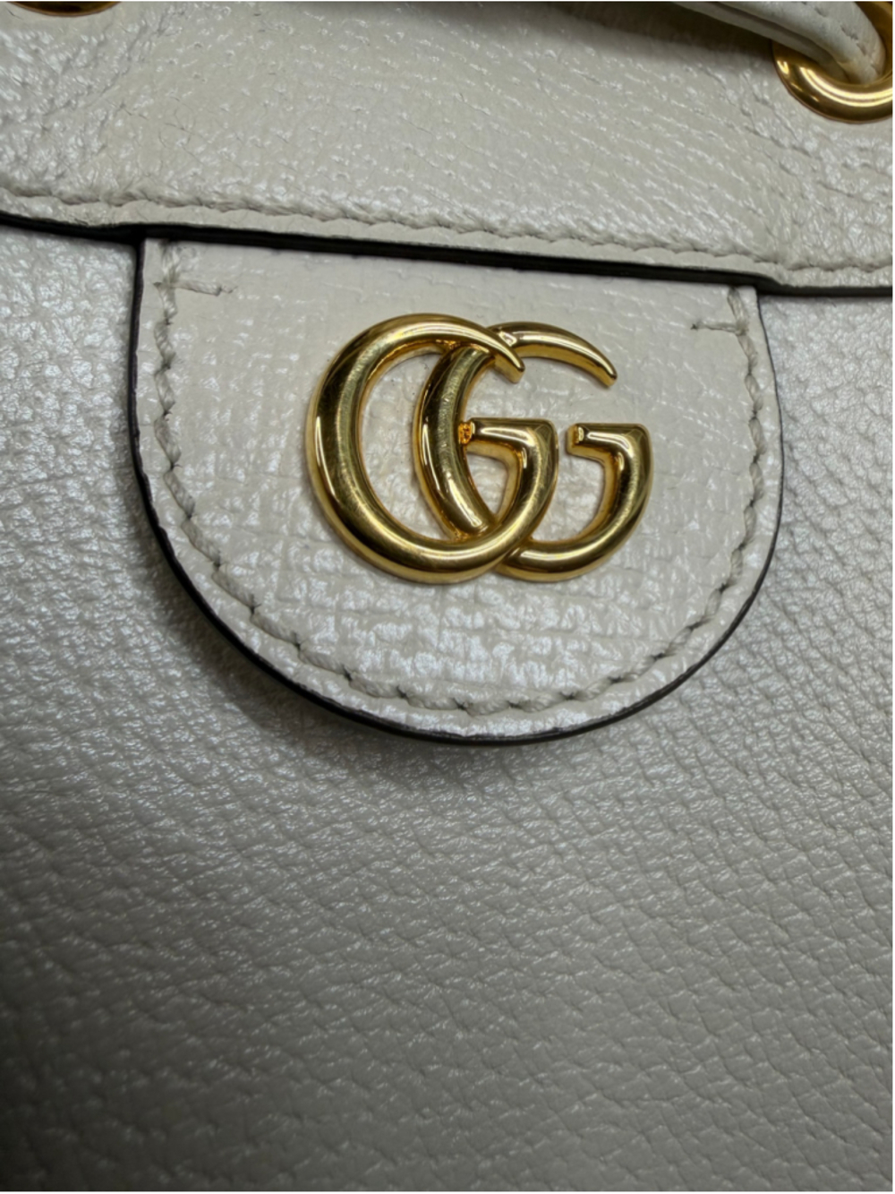Women's Gucci Winter White Leather Bucket Bag, One Size - Picture 2 of 13